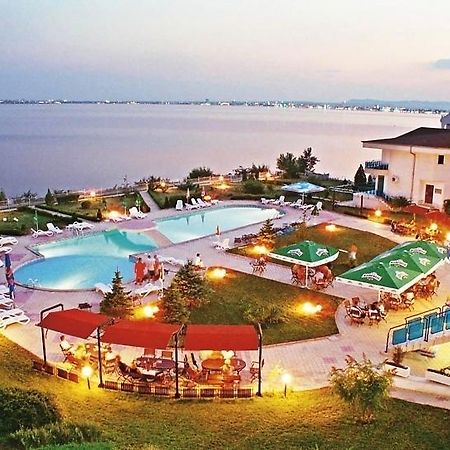 Holiday Apartment In Riviera Complex Светий Влас Екстер'єр фото